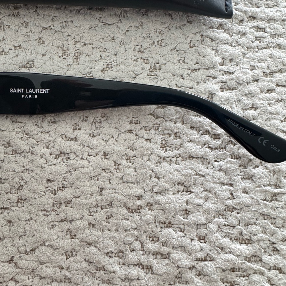 Saint Laurent sunglasses 100% authentic - Picture 3 of 7